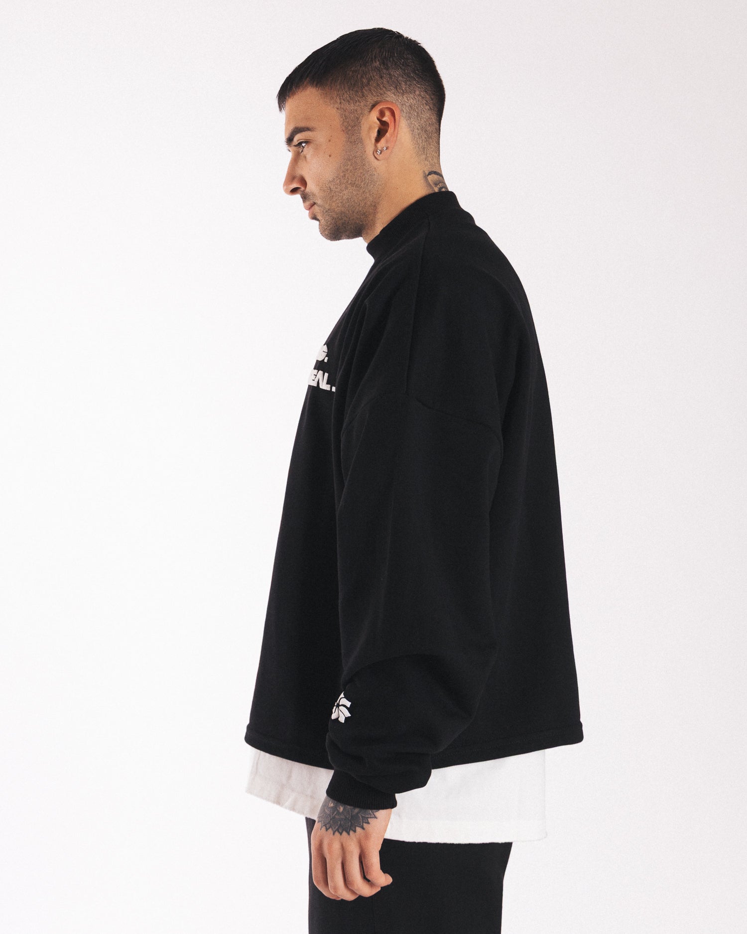 DREAMS CREWNECK CROP BLACK