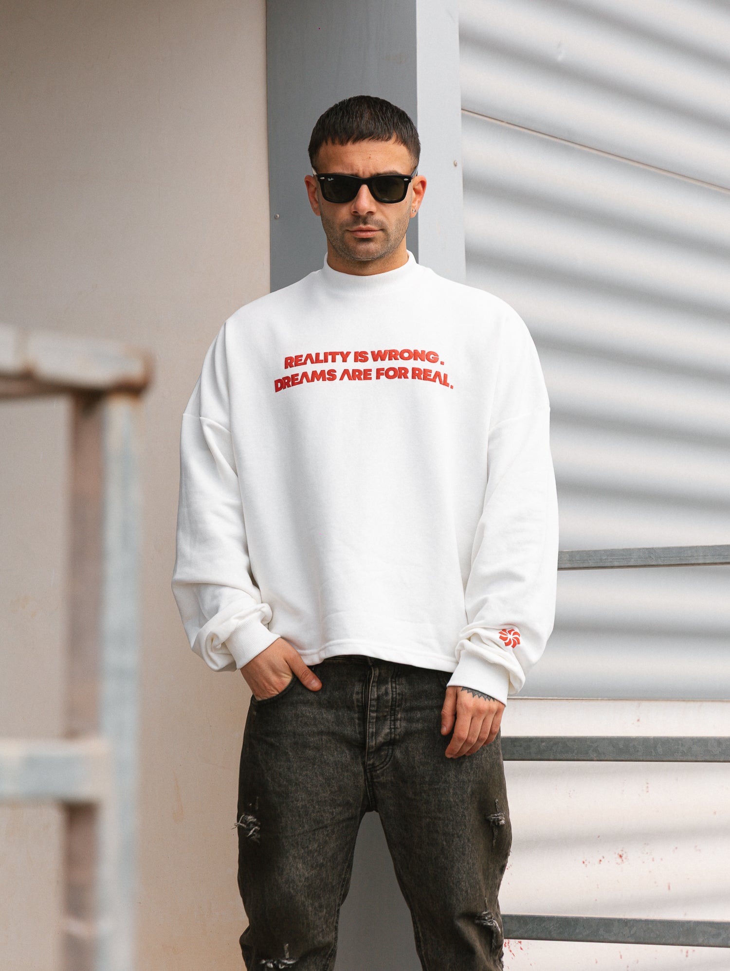 DREAMS CREWNECK CROP WHITE